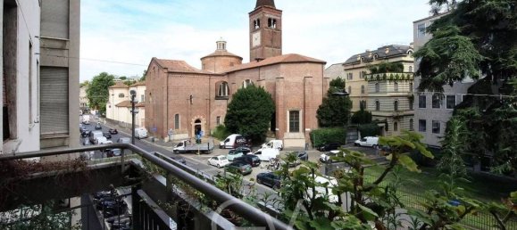 3 Schlafzimmer Wohnung in Milan, Italy, Nr. 358845 8