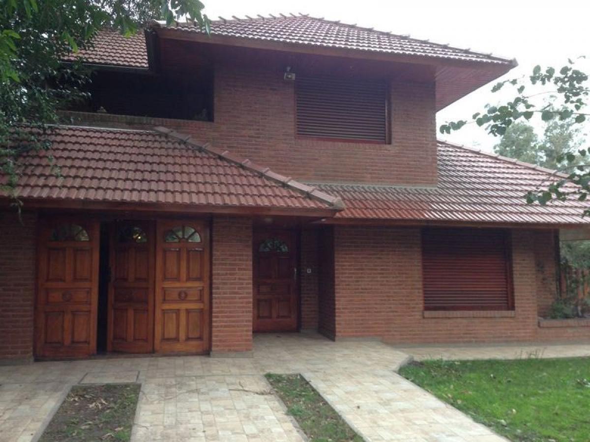 2 bedrooms House in Mar del Plata, Argentina No. 81886