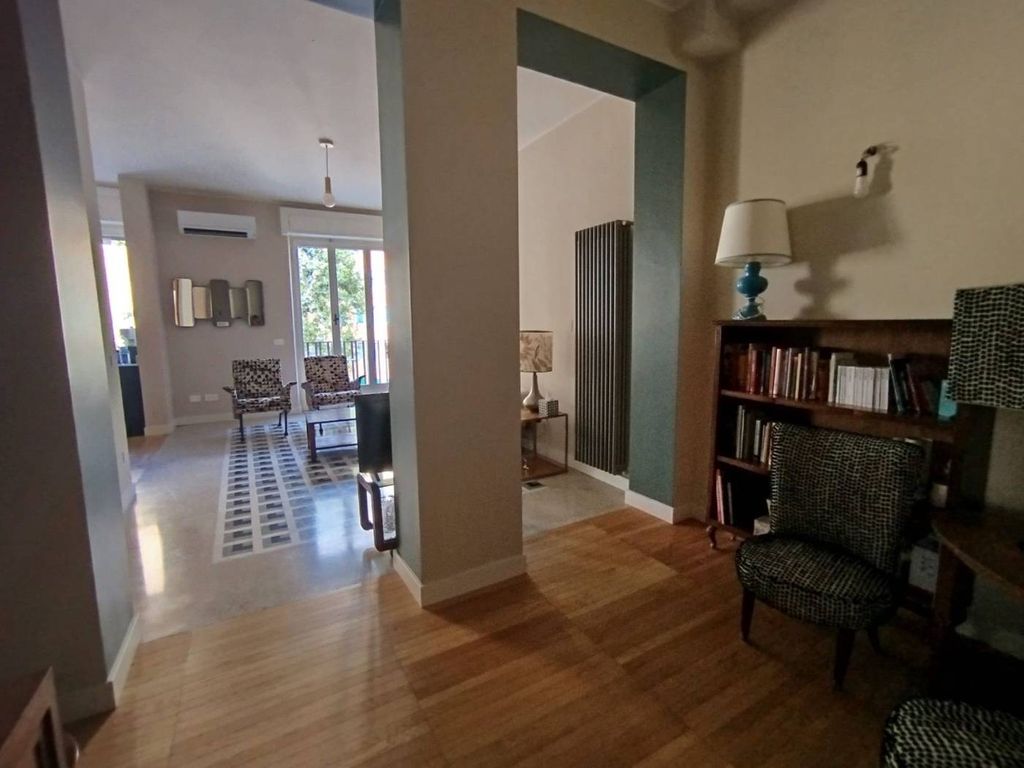 Квартира с 2 спальнями в Рим, Италия № 289433