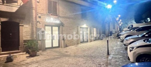 Коммерческая недвижимость с 2 комнатами в Монте Урано, Италия № 310202 18