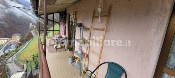 4 bedrooms House in Gorno, Italy No. 3979 19