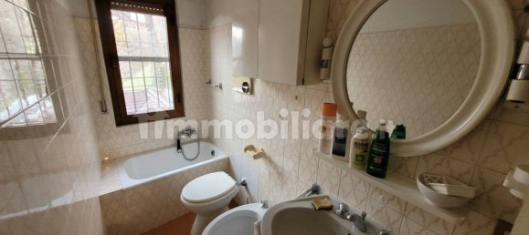 4 bedrooms House in Gorno, Italy No. 3979 10