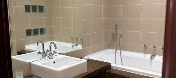 5 bedrooms Apartment in Nasimi, Azerbaijan No. 1954 93