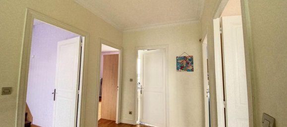 5 bedrooms House in Corbeil-Essonnes, France No. 181768 4