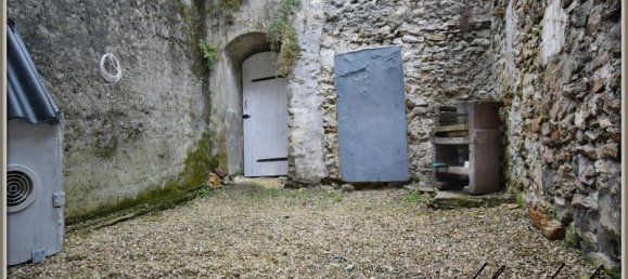 Adosado de 2 dormitorios en Mont-Saint-Pere, France No. 263143 6