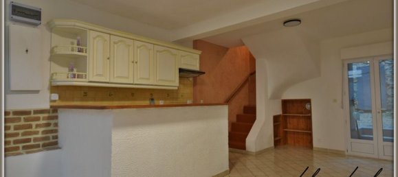 Adosado de 2 dormitorios en Mont-Saint-Pere, France No. 263143 9