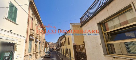 489m² Commercial property in Robbio, Italy No. 345639 3