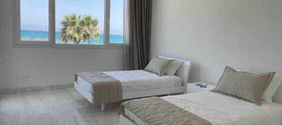 5 Schlafzimmer Villa in Oroklini, Cyprus, Nr. 26037 8