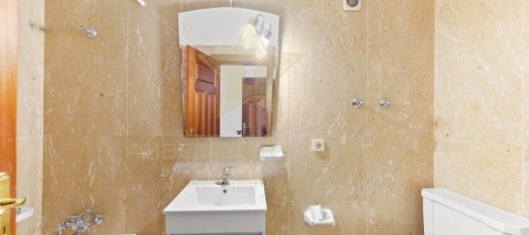 Вилла с 3 спальнями в Порту, Португалия № 127894 17