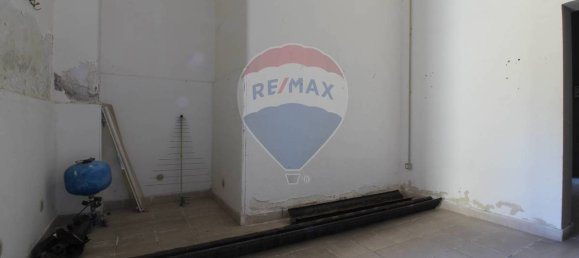 2 Schlafzimmer Gewerbliche Immobilie in Catania, Italy, Nr. 304095 8