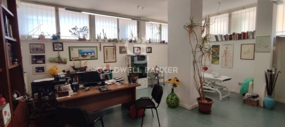 Офис 107м² в Бриндизи, Италия № 297024 18