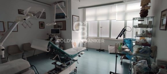 Офис 107м² в Бриндизи, Италия № 297024 24