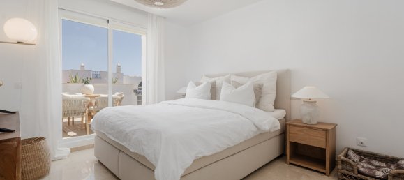 3 bedrooms Penthouse in Marbella, Spain No. 39396 16