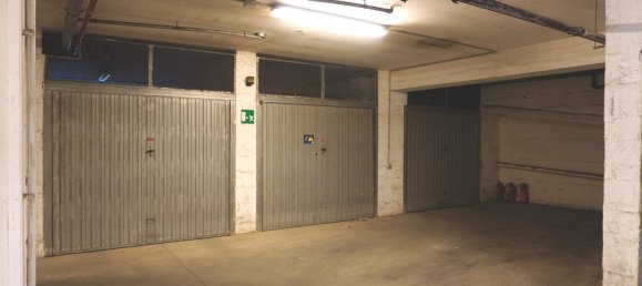  Garage in Rome, Italy No. 329291 4
