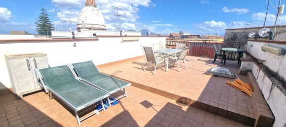 Квартира с 3 комнатами в Неаполь, Италия № 297814 13