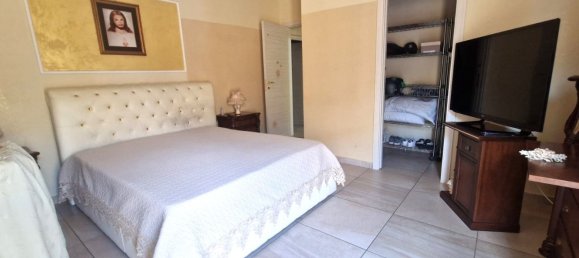 Квартира с 3 комнатами в Неаполь, Италия № 297814 5