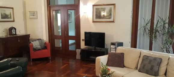 9-salle Villa à San Polo d'Enza, Italy No. 170099 12