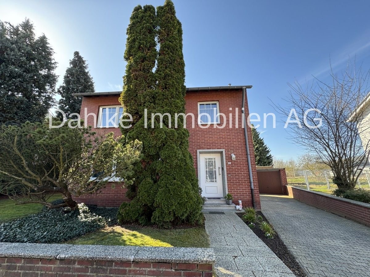 Casa de 4 habitaciónes en Heinsberg, Germany No. 165297