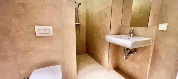 Studio in Rudolfsheim-Funfhaus, Austria No. 237551 4