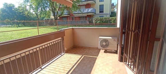 2 bedrooms Apartment in Gorgonzola, Italy No. 370136 2