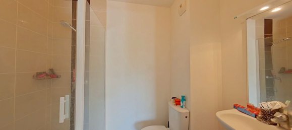 Studio in Saint-Pierre-des-Corps, France No. 332569 6