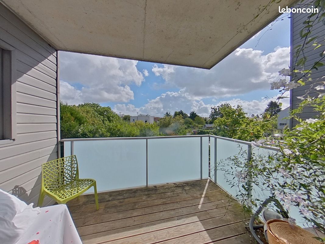 Studio in Saint-Pierre-des-Corps, France No. 332569