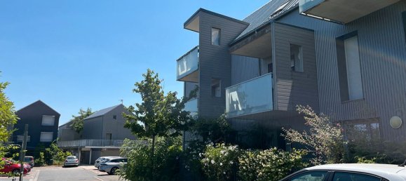 Studio in Saint-Pierre-des-Corps, France No. 332569 2