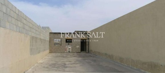 Tienda en Birkirkara, Malta 210 m² No. 45 4