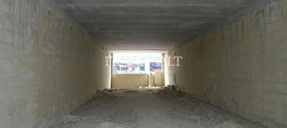 Tienda en Birkirkara, Malta 210 m² No. 45 2