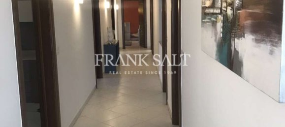 Apartamento de 4 dormitorios en Sliema, Malta No. 8574 7