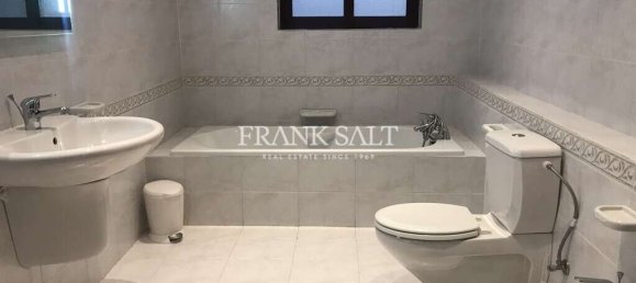 Apartamento de 4 dormitorios en Sliema, Malta No. 8574 9