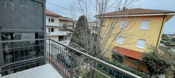 5 rooms Apartment in Pesaro, Italy No. 171184 13