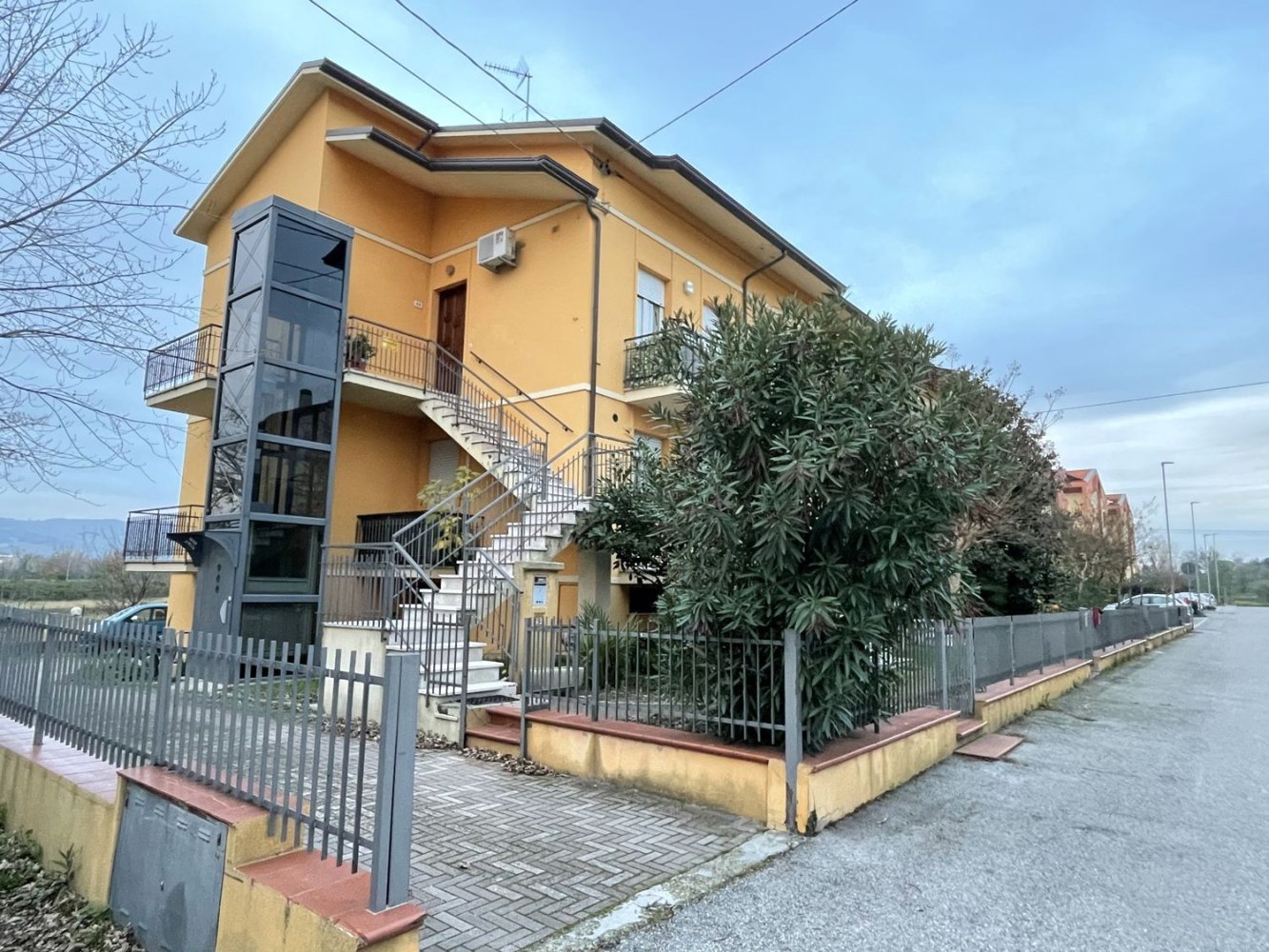 5 rooms Apartment in Pesaro, Italy No. 171184