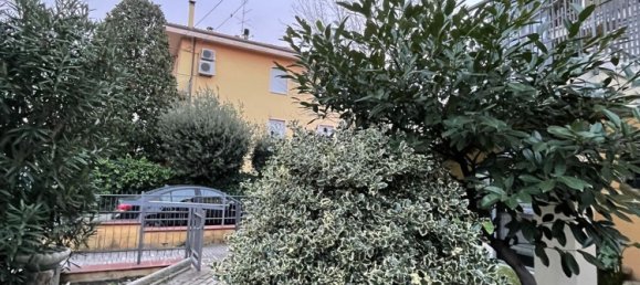 5 rooms Apartment in Pesaro, Italy No. 171184 6
