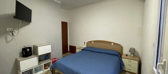 5 rooms Apartment in Pesaro, Italy No. 171184 15