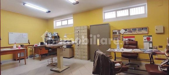 Propiedad comercial de 5 habitaciónes en Bari, Italy No. 119803 7