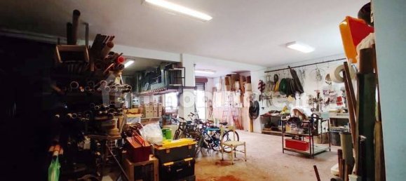 Propiedad comercial de 5 habitaciónes en Bari, Italy No. 119803 12