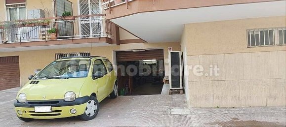 Propiedad comercial de 5 habitaciónes en Bari, Italy No. 119803 13