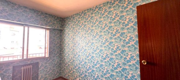 Apartamento de 4 dormitorios en Madrid, Spain No. 170465 12