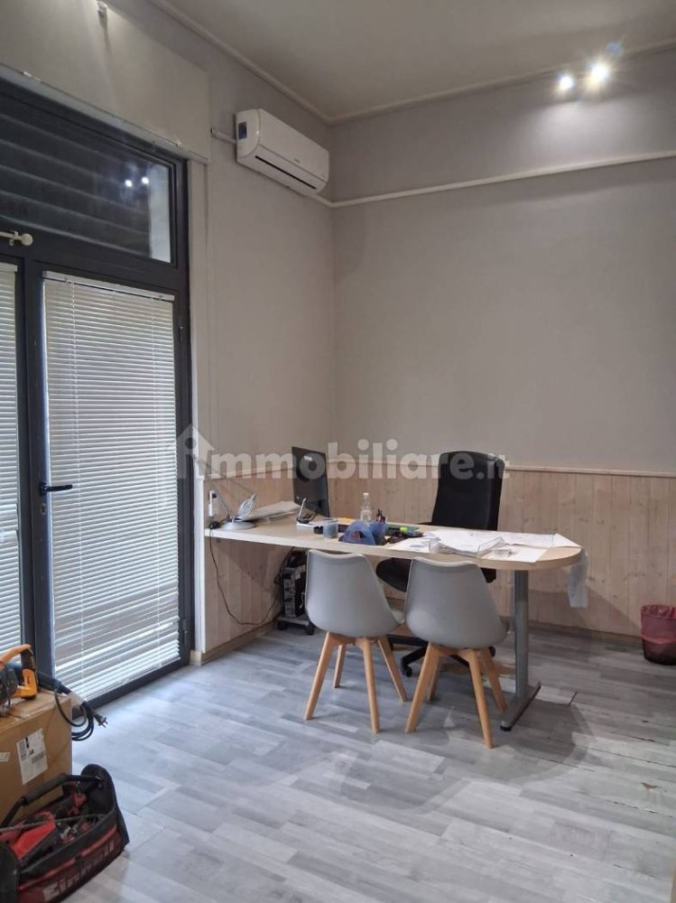 1 room Commercial property in Rome, Italy No. 321289