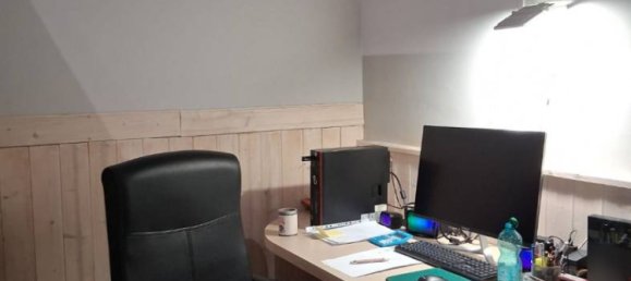 1 room Commercial property in Rome, Italy No. 321289 2