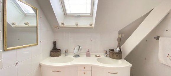 Casa de 5 dormitorios en Oyonnax, France No. 313517 10