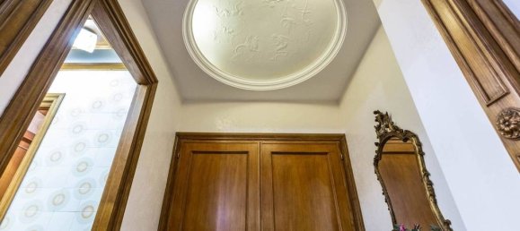 5 bedrooms Apartment in Rome, Italy No. 62319 27