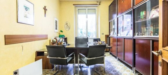 5 bedrooms Apartment in Rome, Italy No. 62319 13