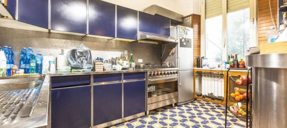 5 bedrooms Apartment in Rome, Italy No. 62319 21