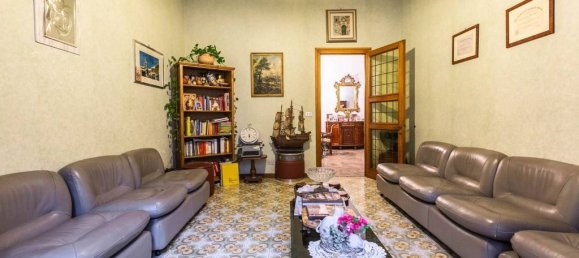5 bedrooms Apartment in Rome, Italy No. 62319 12
