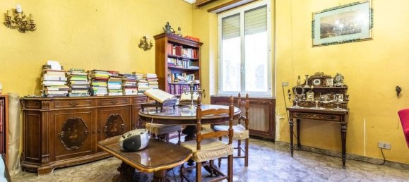 5 bedrooms Apartment in Rome, Italy No. 62319 9