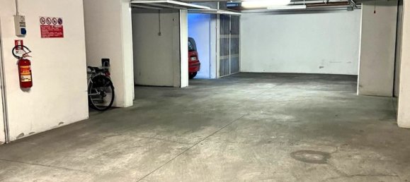 10m² Garage in Bologna, Italy No. 182257 9