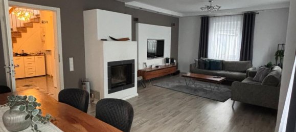 Casa de 3 dormitorios en Neu-Ulm, Germany No. 237710 8