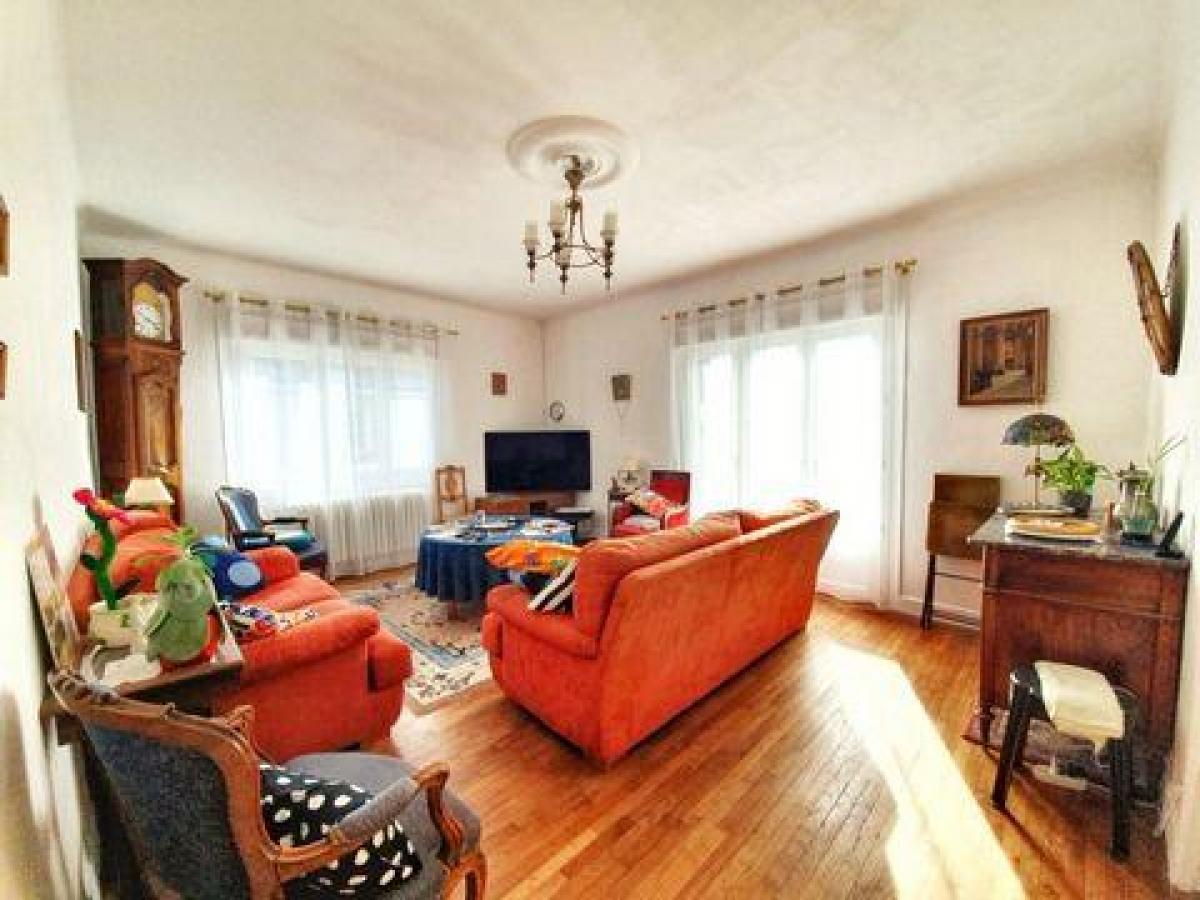 Casa T5 em Baud, France N.º 7509